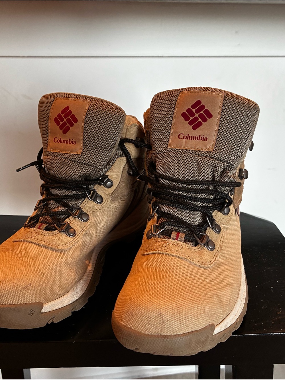 Columbia Men’s Tan and Black Hiking Boots